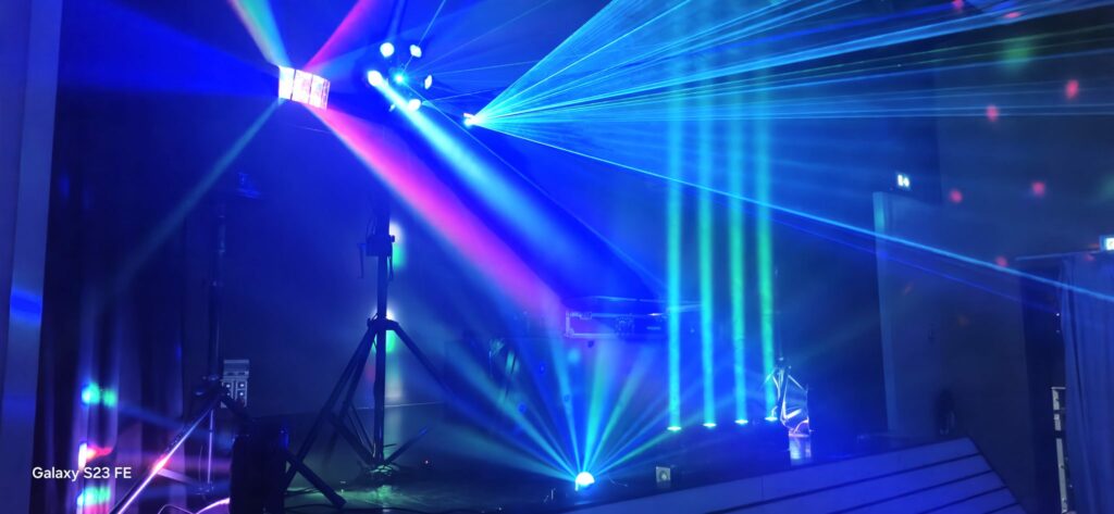 Show laser en soirée – Ludovic Animation